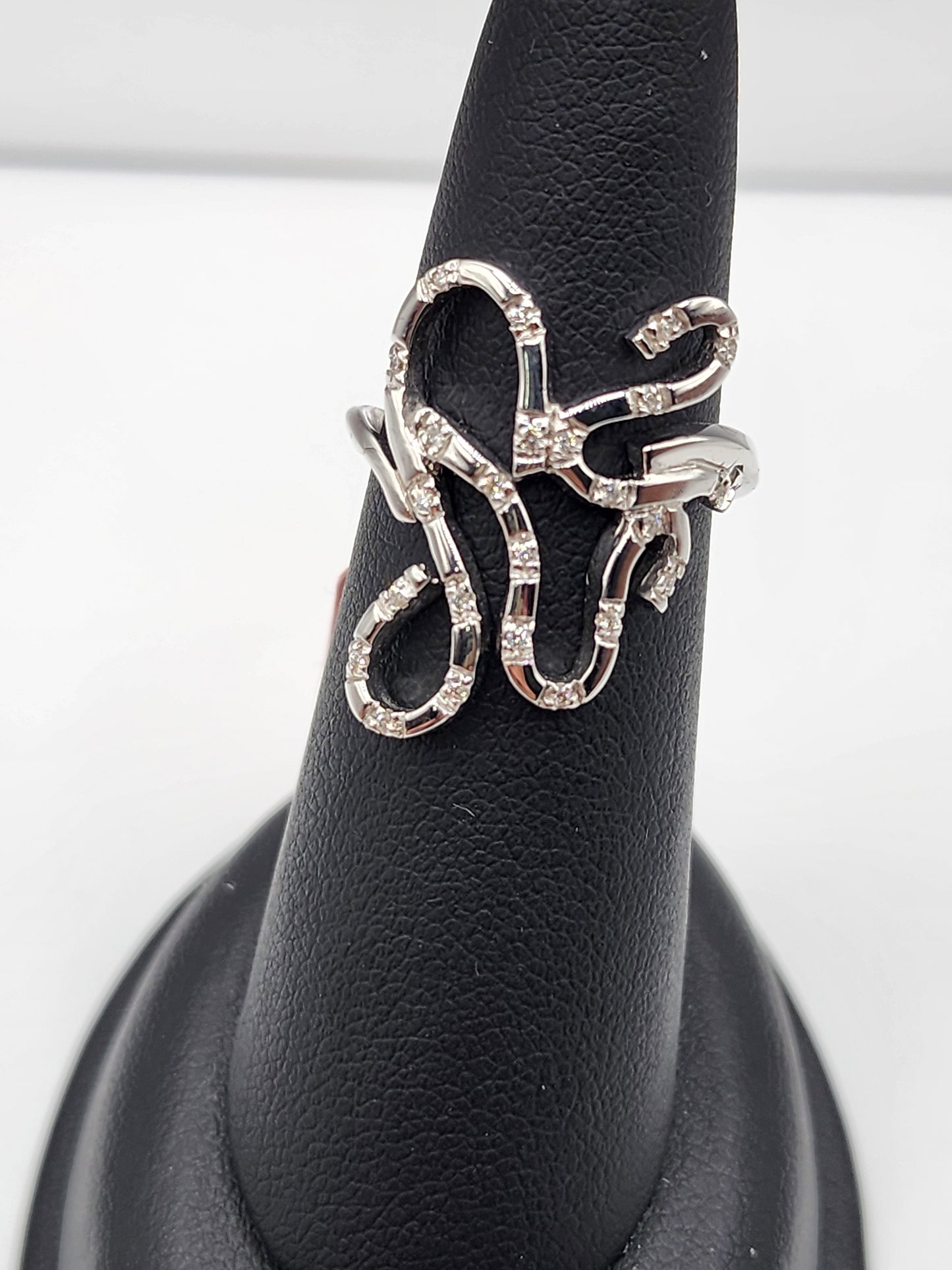18KT White Gold W/ White Diamond .12cttw Coaster Ring