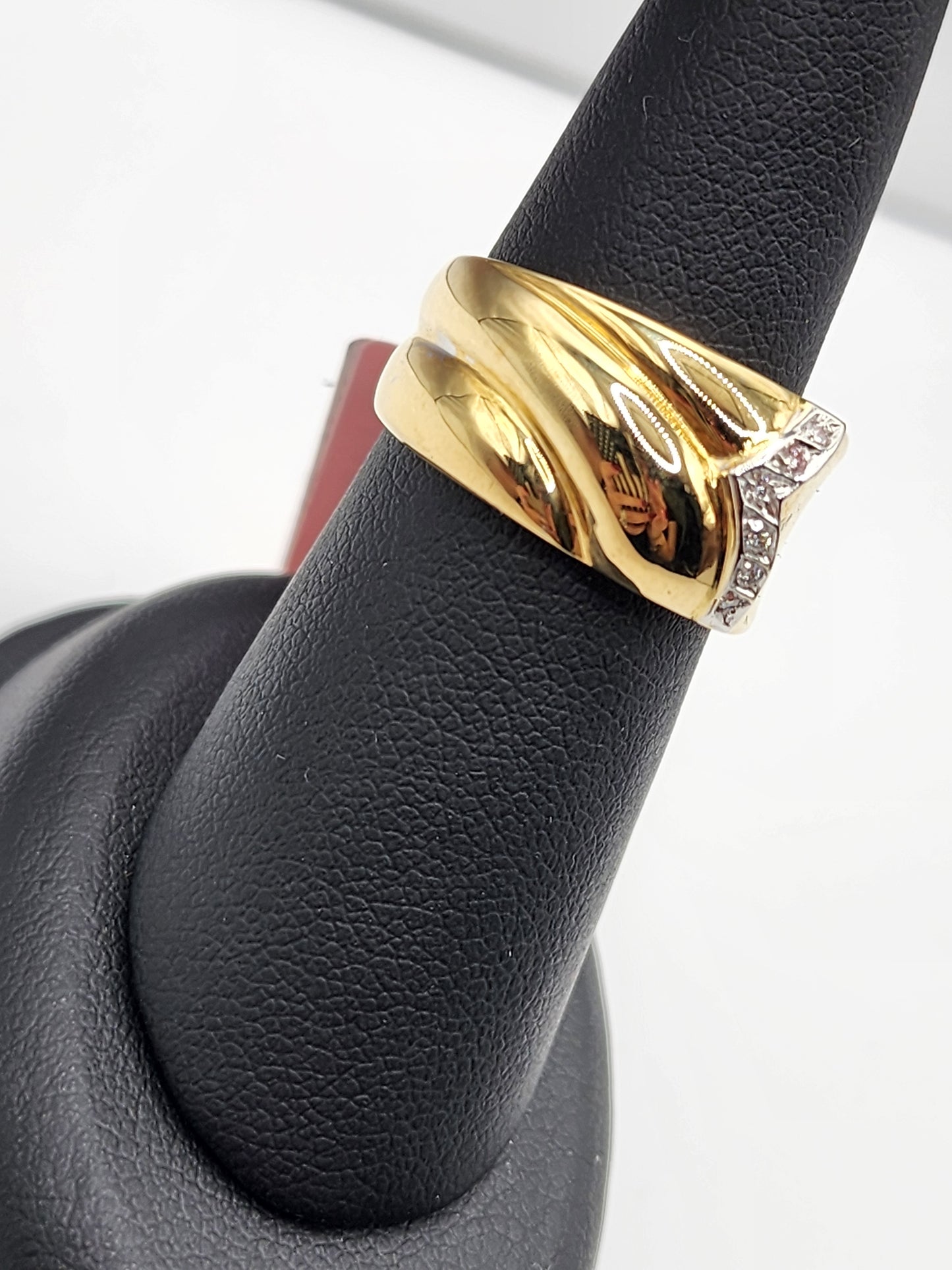 18KT Yellow/White Gold W/ 0.06cttw Wide Diamond Ring
