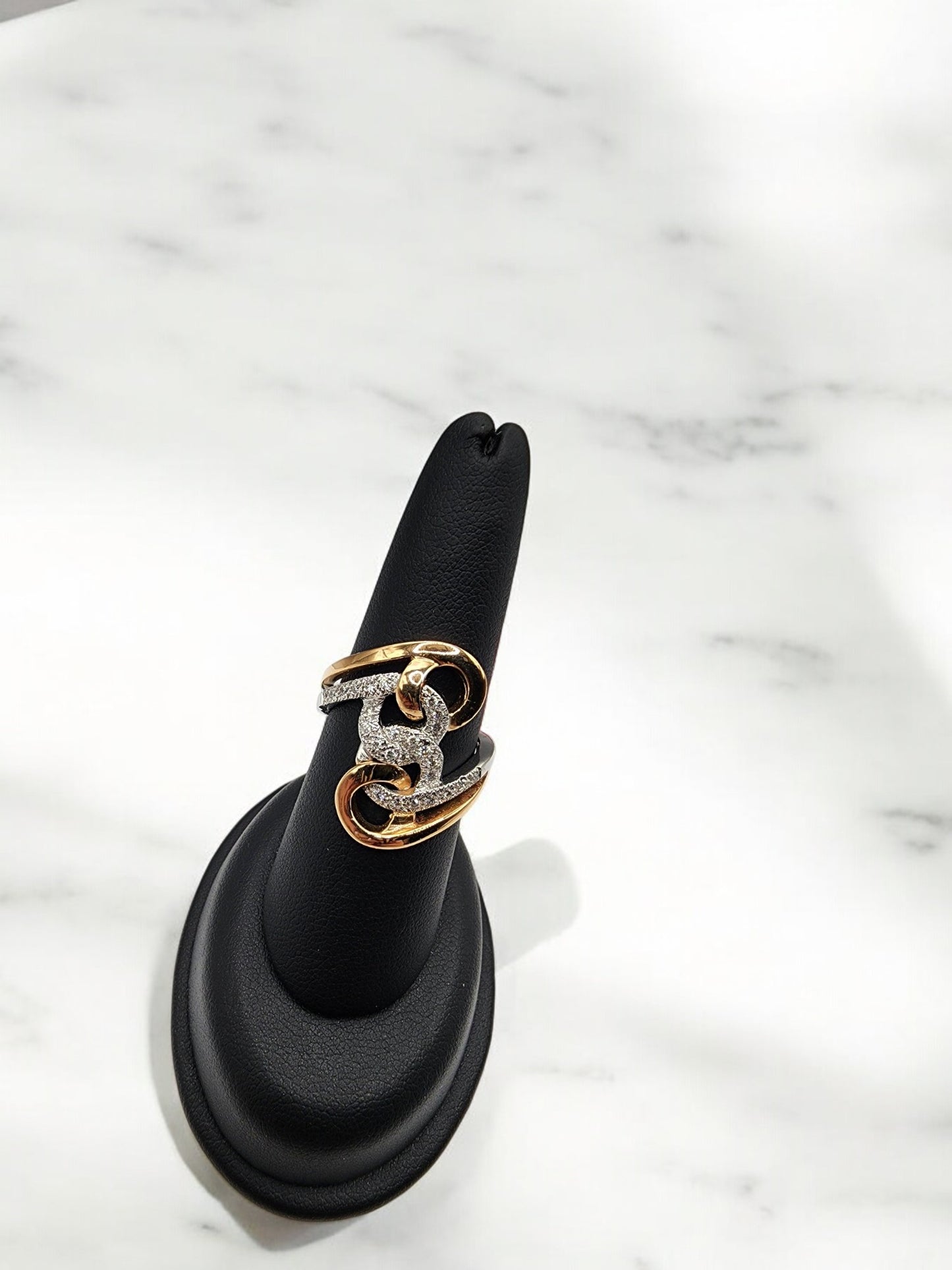 18KT Yellow & White 2-Tone Gold W/ .26cttw Gen White Diamond Ring