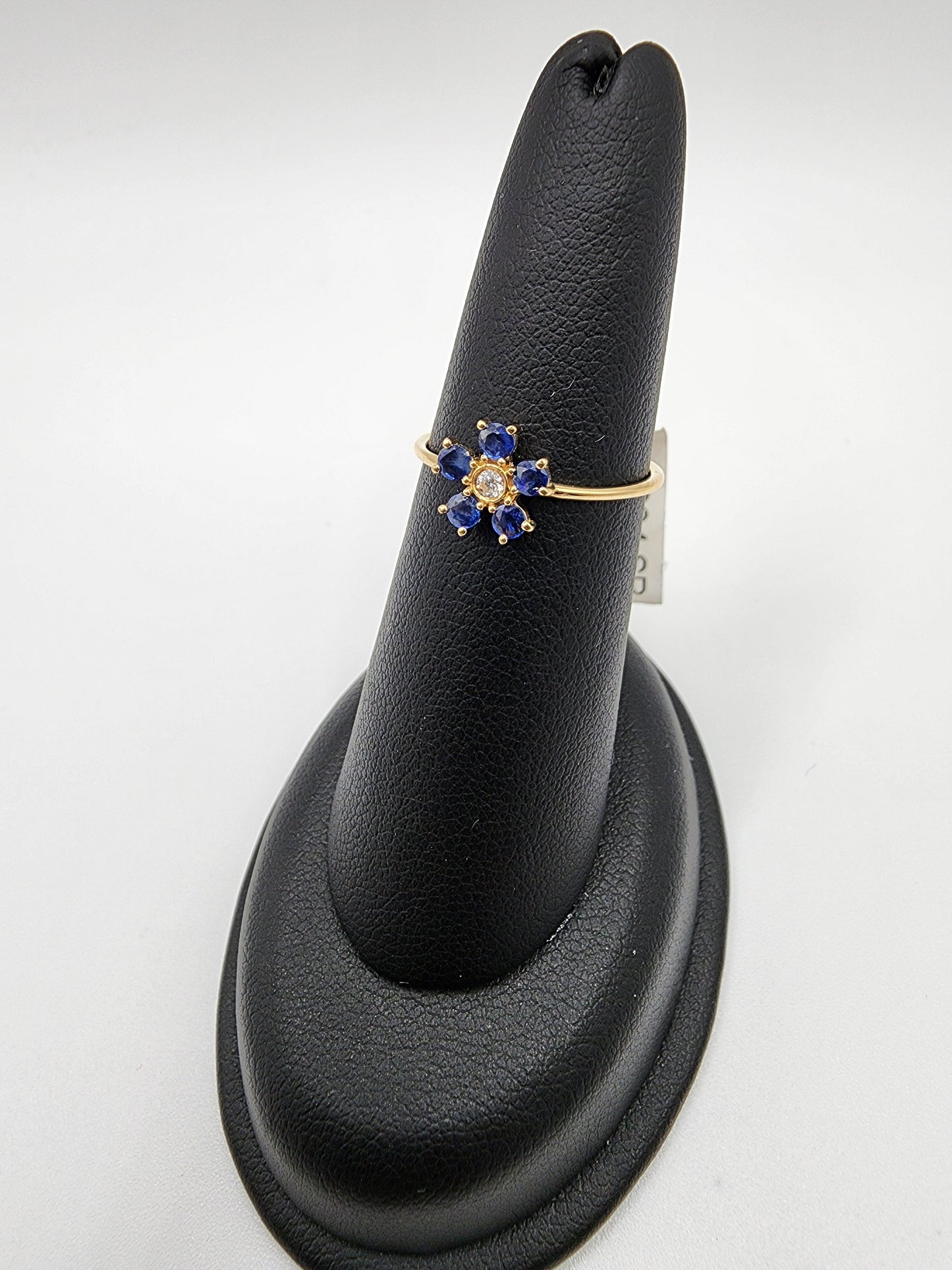 14KT Yellow Gold, Gen Center Sapphire Flower w/ Diamond