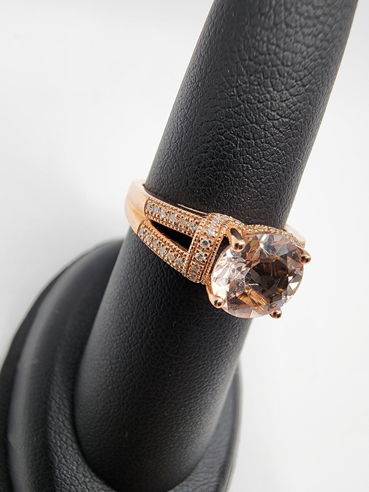 14KT Rose Gold Round Morganite Cntr W/.20 Diamond