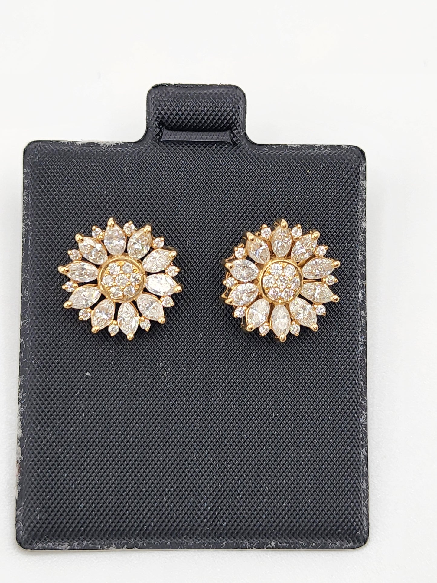 14KT Yellow Gold W/ Diamond 1.8cttw Sunflower Studs Earrings