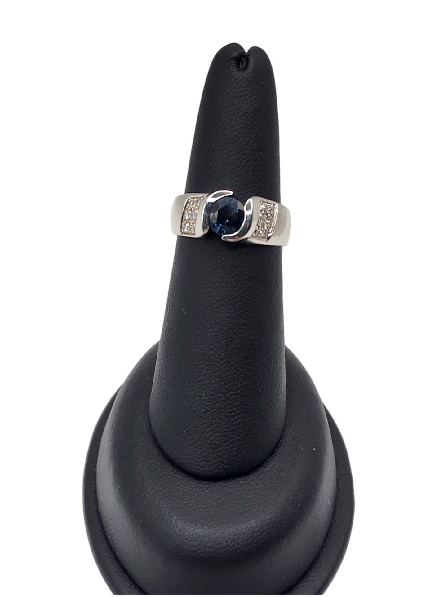 18KT White Gold 1.00cttw Sapphire & White Diamond Band Ring