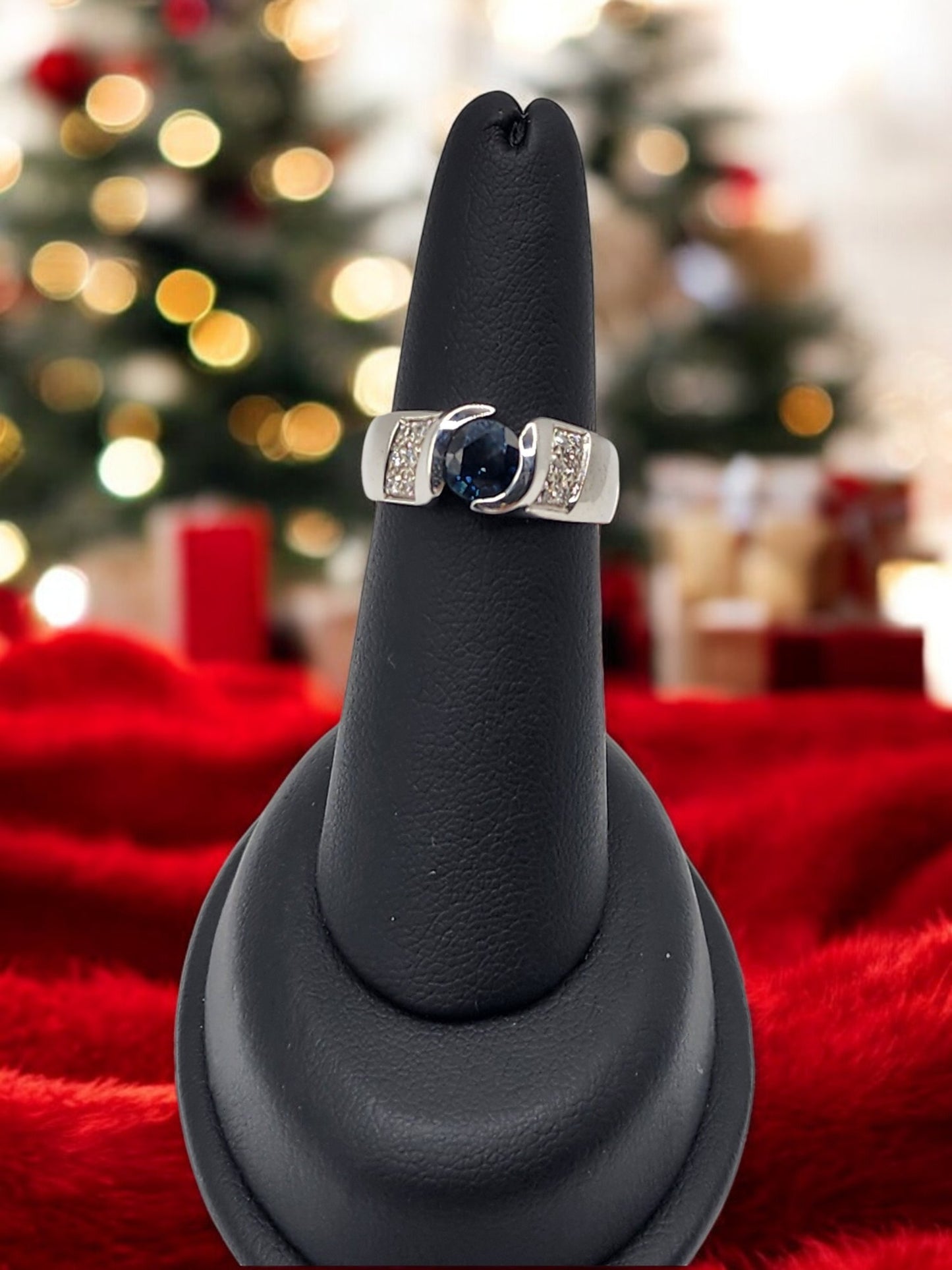 18KT White Gold 1.00cttw Sapphire & White Diamond Band Ring