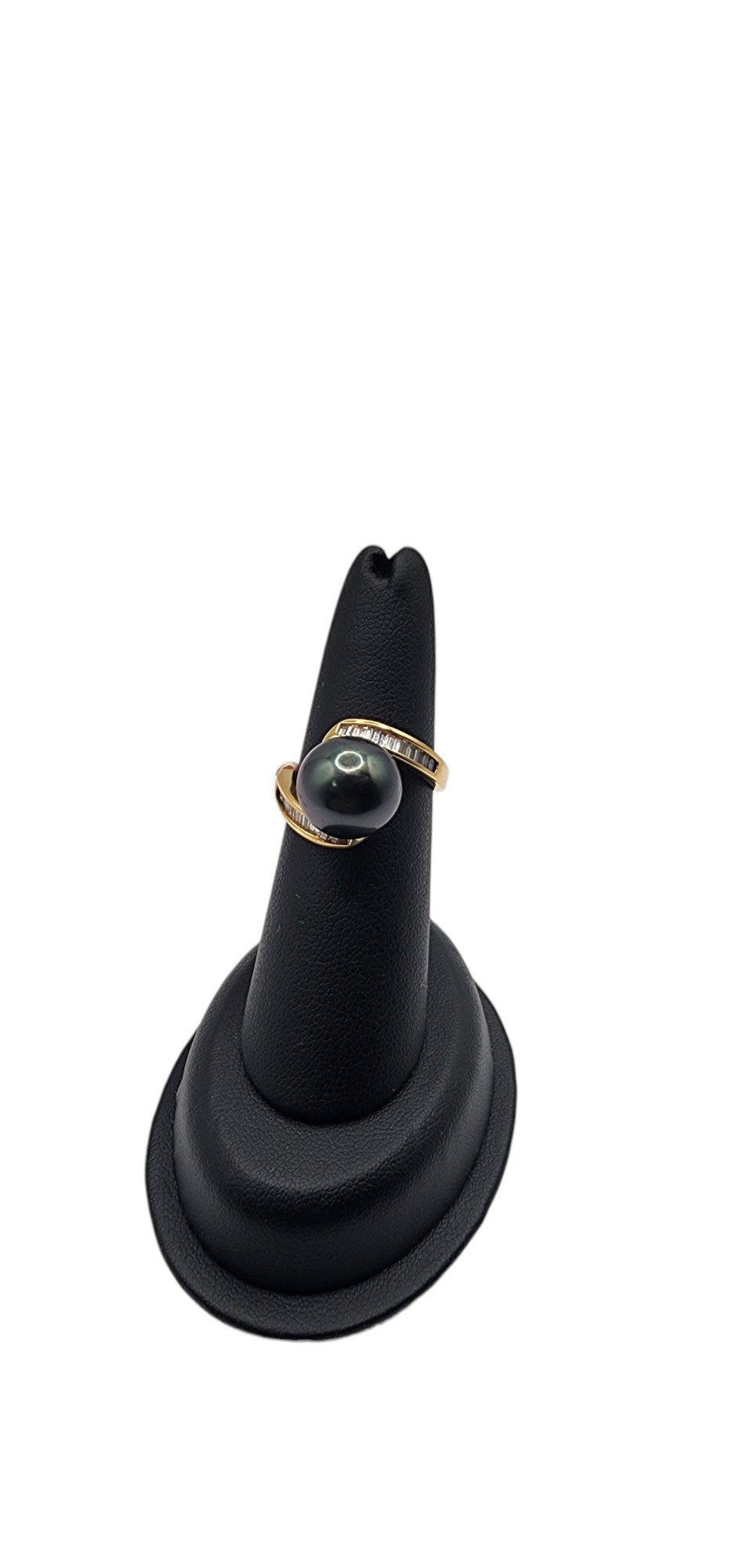 18KT Yellow Gold W/ .50cttw Baguet White Diamond & Tahitian Pearl Ring