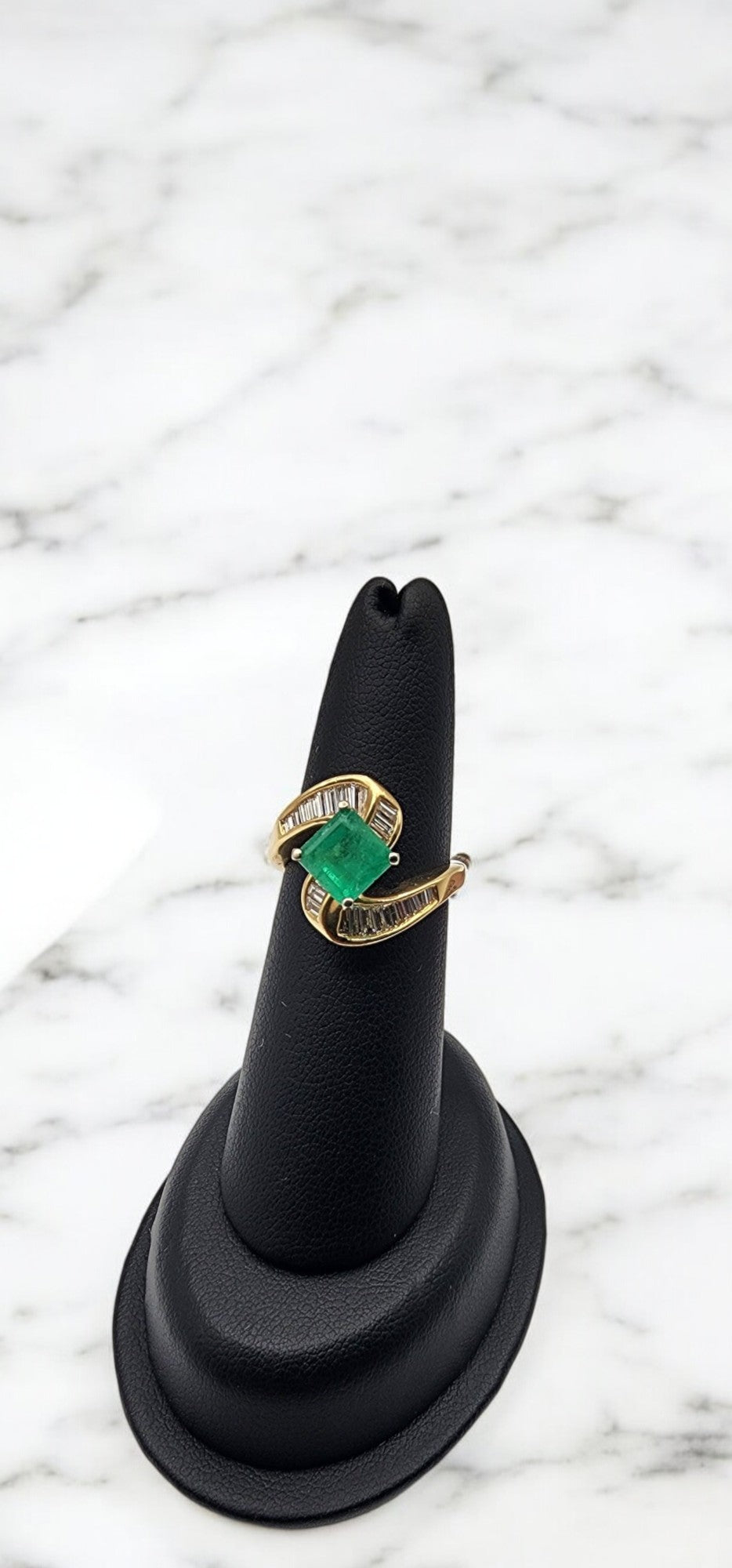 18KT Yellow Gold 1.50cttw Gen Emerald W/ White Diamond 1.00cttw Ring.