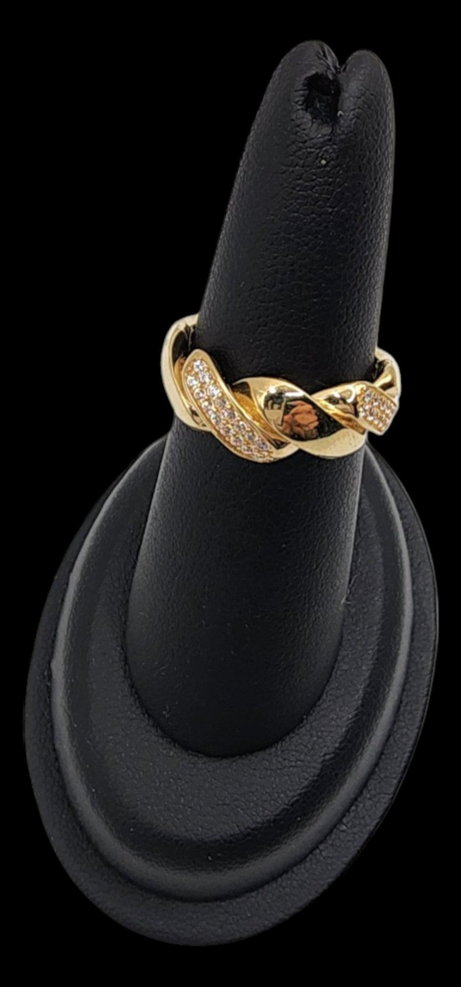14KT Yellow Gold 2.6g White Cz Fancy Band Design Woman Ring.