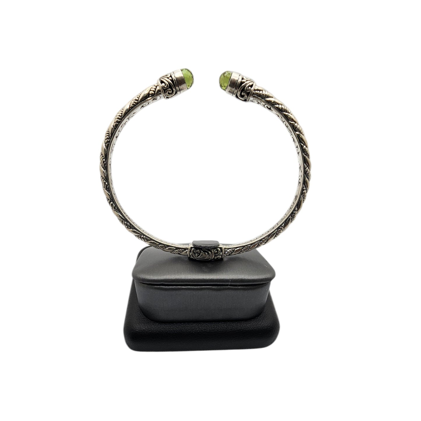 Silver Collection Plat/ W Peridot Thin Twist Bangle Bracelet