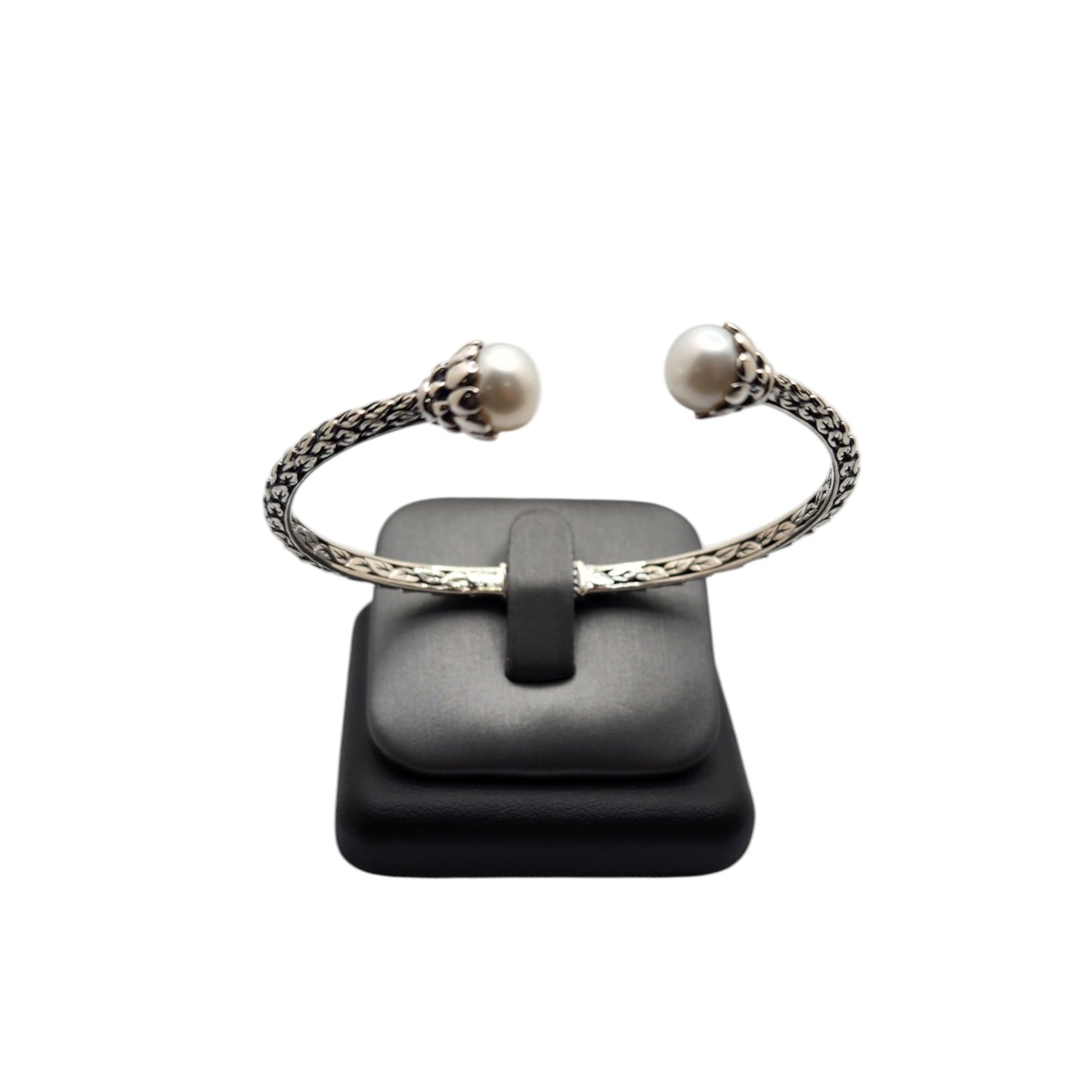 Silver Collection Plat/ W Thin Leafy Center Stone Bangle Bracelet