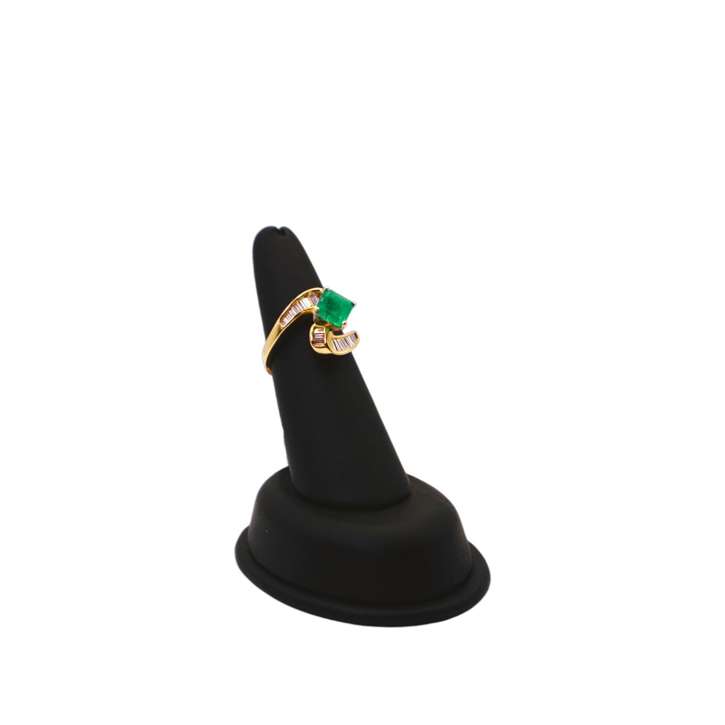 18KT Yellow Gold 1.50cttw Gen Emerald W/ White Diamond 1.00cttw Ring.