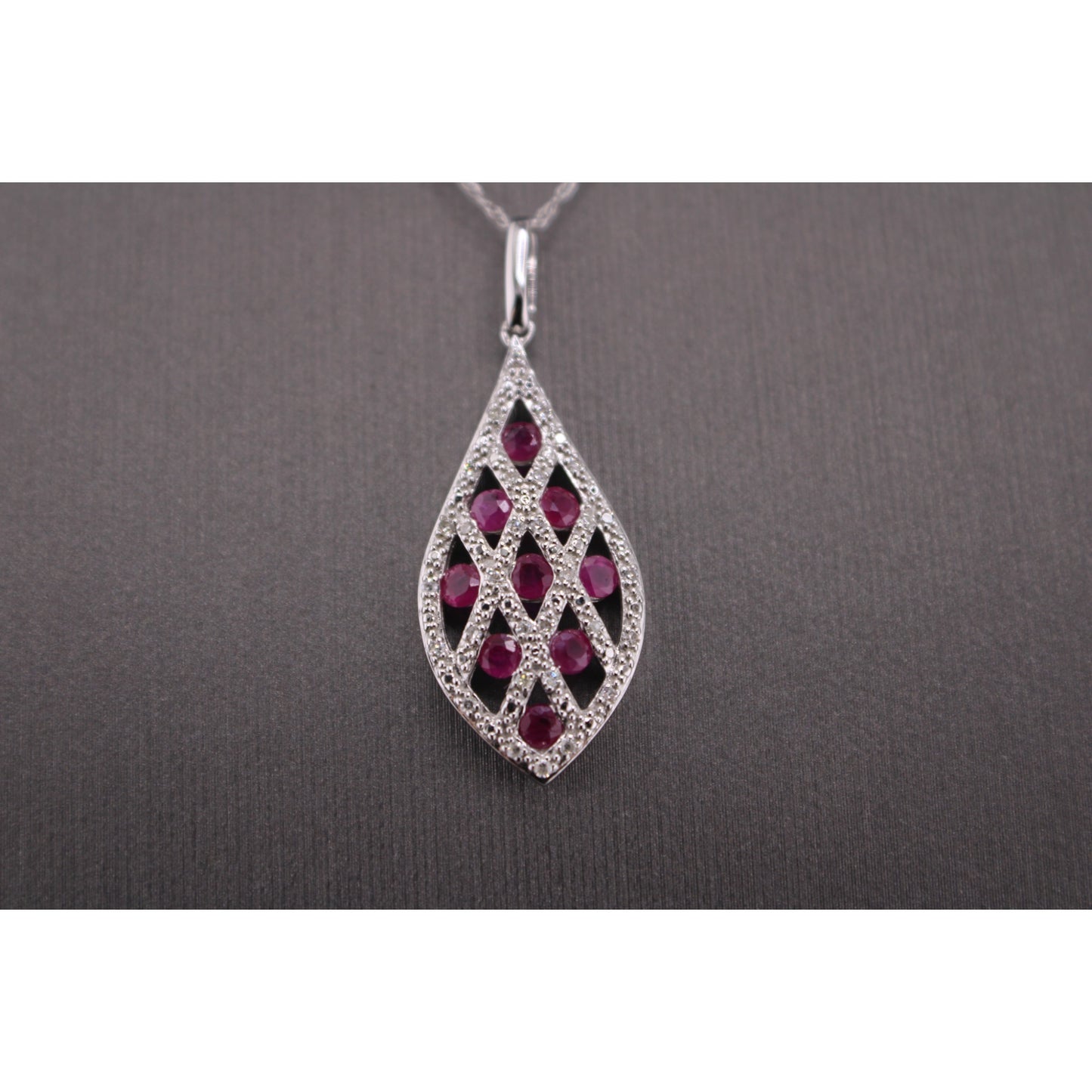 14KT Gold W/Ruby 1.00cttw & Diamond Teardrop And Chain 18"
