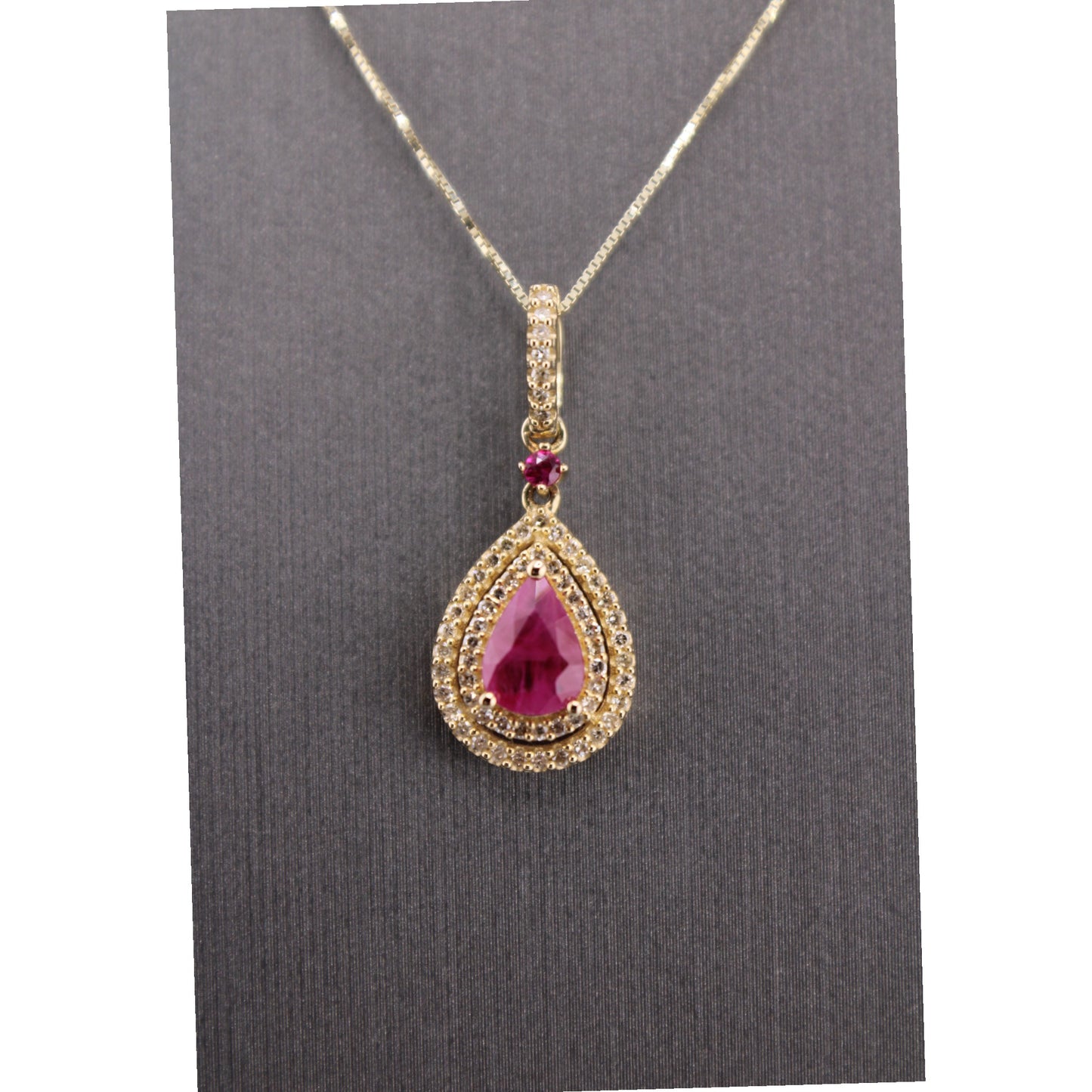 14KT Yellow Gold W/White .20cttw Diamond & Ruby Teardrop And Chain 18"