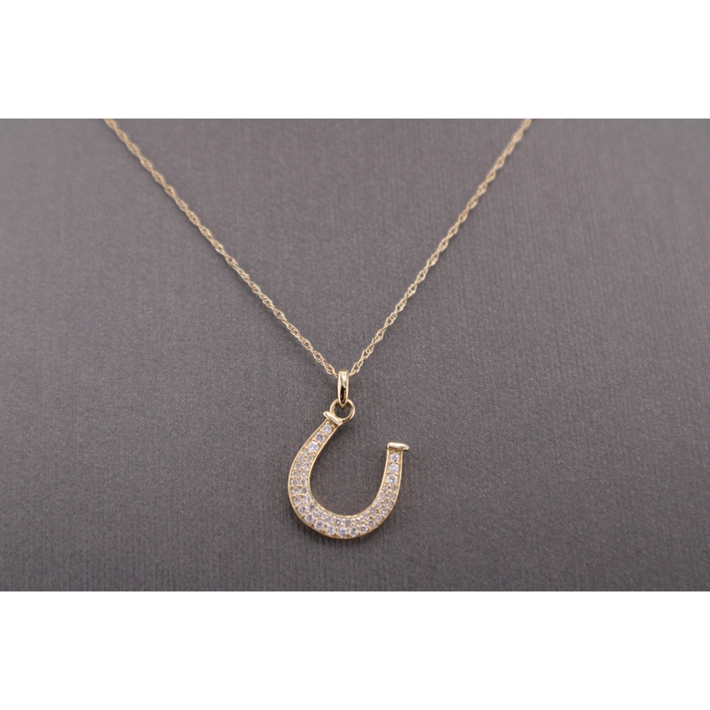 14KT Yellow Gold W/White & .25cttw Diamond Horseshoe And Chain 18"