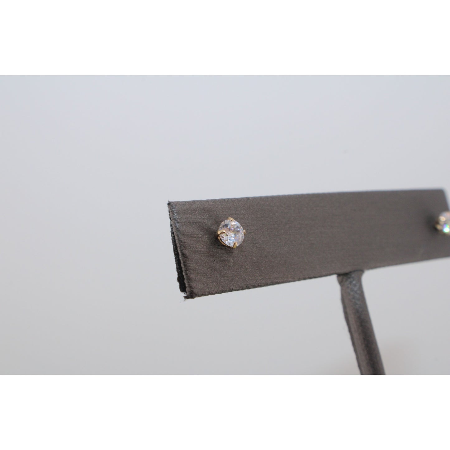 14KT Yellow Gold W/ Diamond 4-Prong Cir Studs Earrings