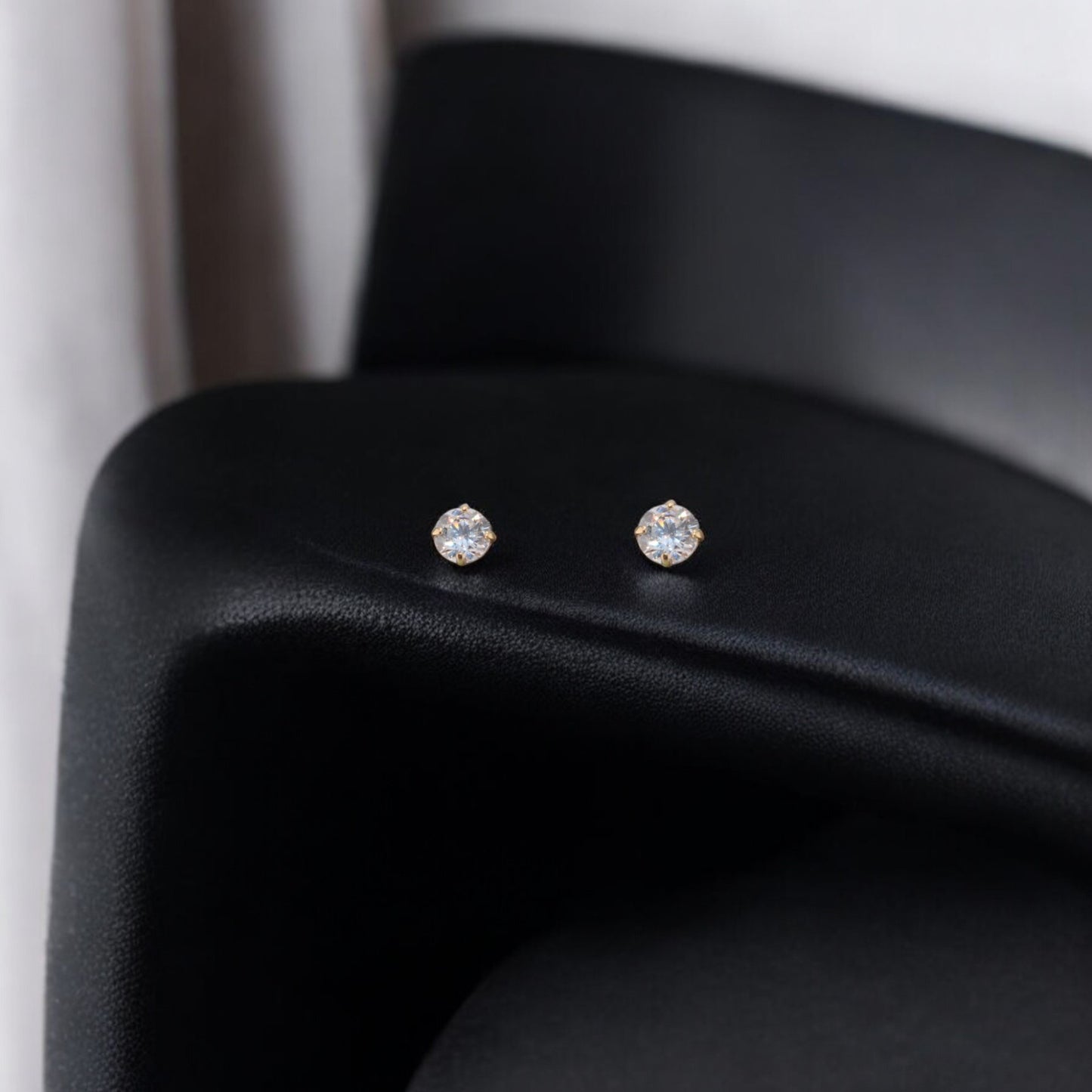 14KT Yellow Gold W/ Diamond 4-Prong Cir Studs Earrings