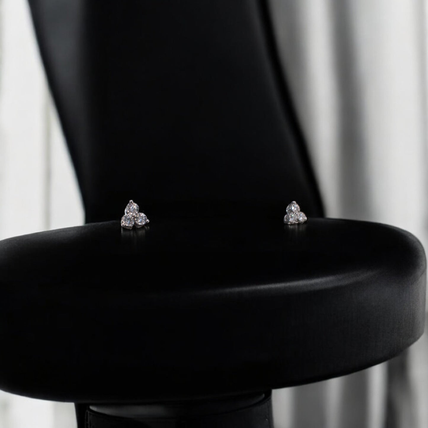 10KT White Gold W/ Diamond .25cttw Cluster Triple Cir Illusion Studs Earrings