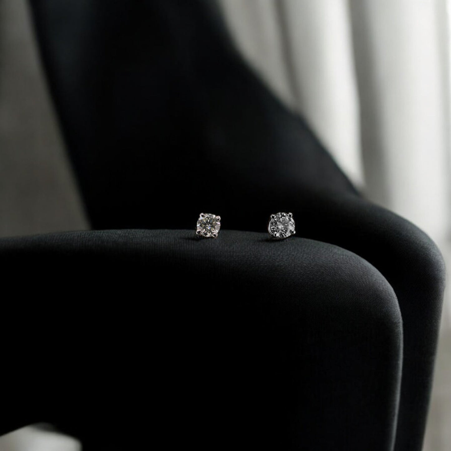 14KT White Gold W/ Diamond 4-Prong Cir Studs Earrings