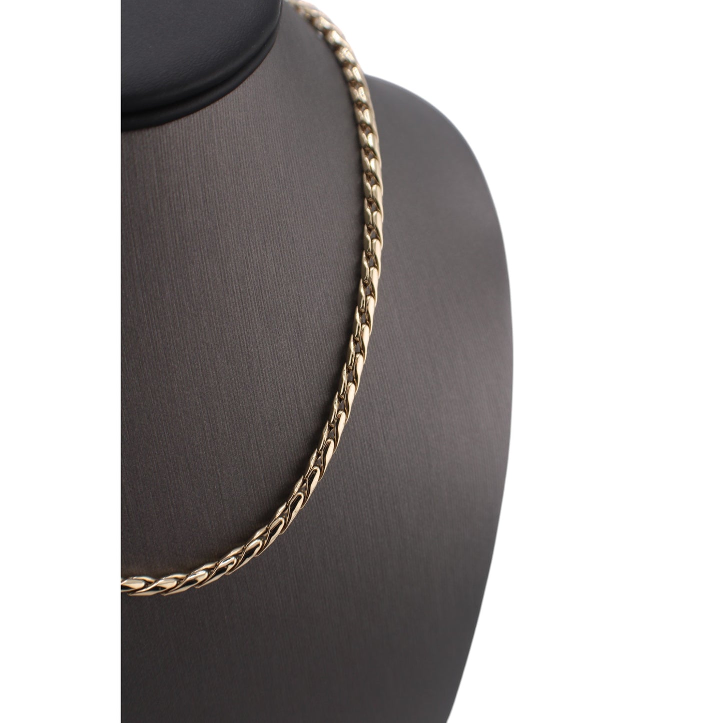 14KT Yellow Gold Fancy Link Chain.