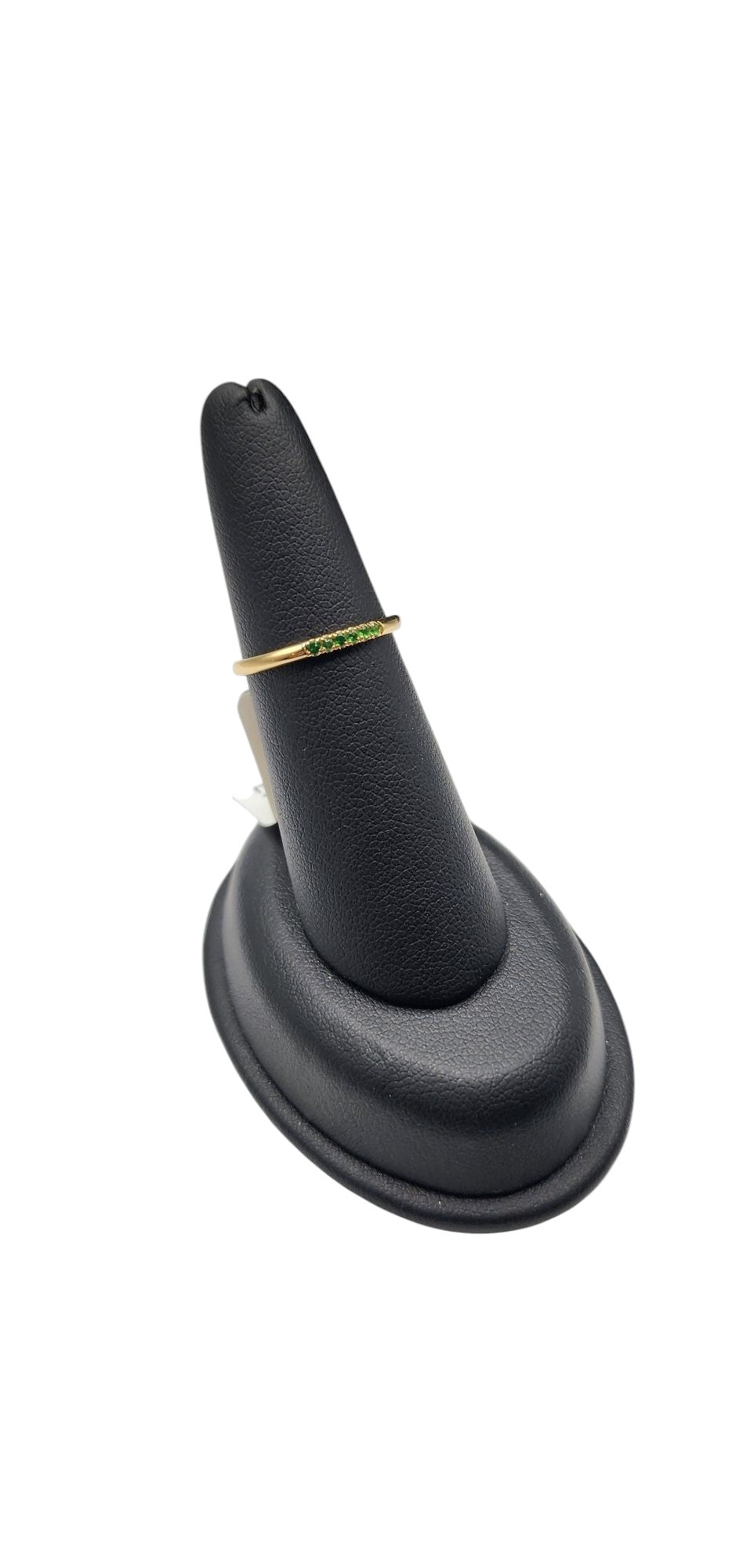 14KT Yellow Gold Single Swirl Row W/ Green Tsavorite Thin Ring