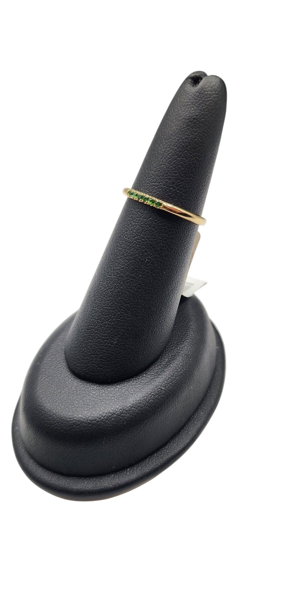 14KT Yellow Gold Single Swirl Row W/ Green Tsavorite Thin Ring