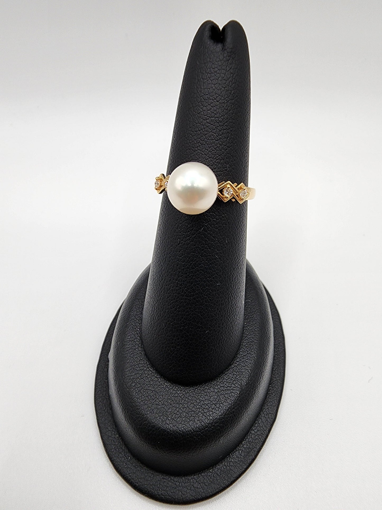 14KT Yellow Gold 8-9mm FW Pearl W/ 0.6cttw White Diamond Ring