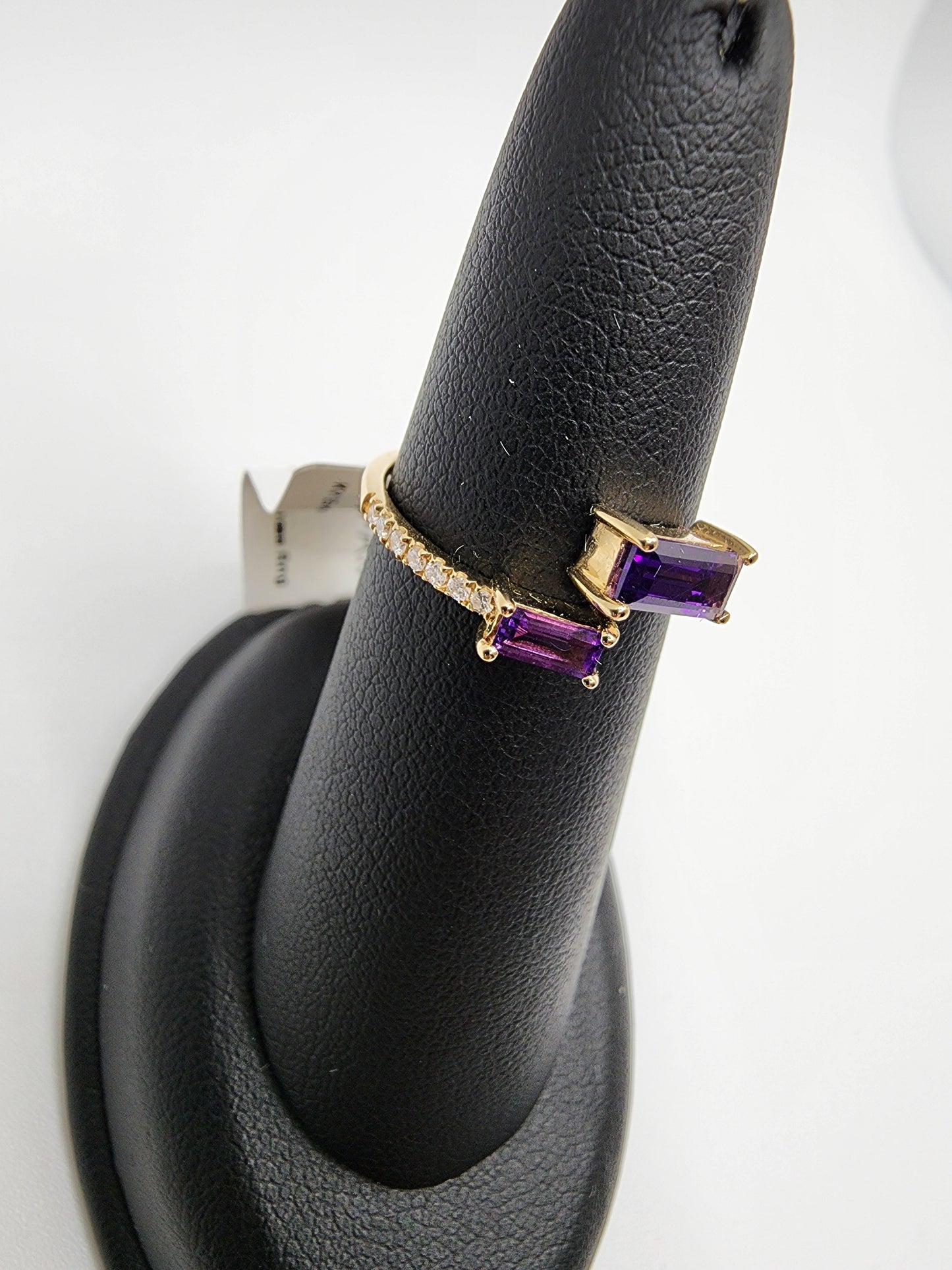 14KT Yellow Gold Ring Amethyst Emrld CUT W/ Diamond