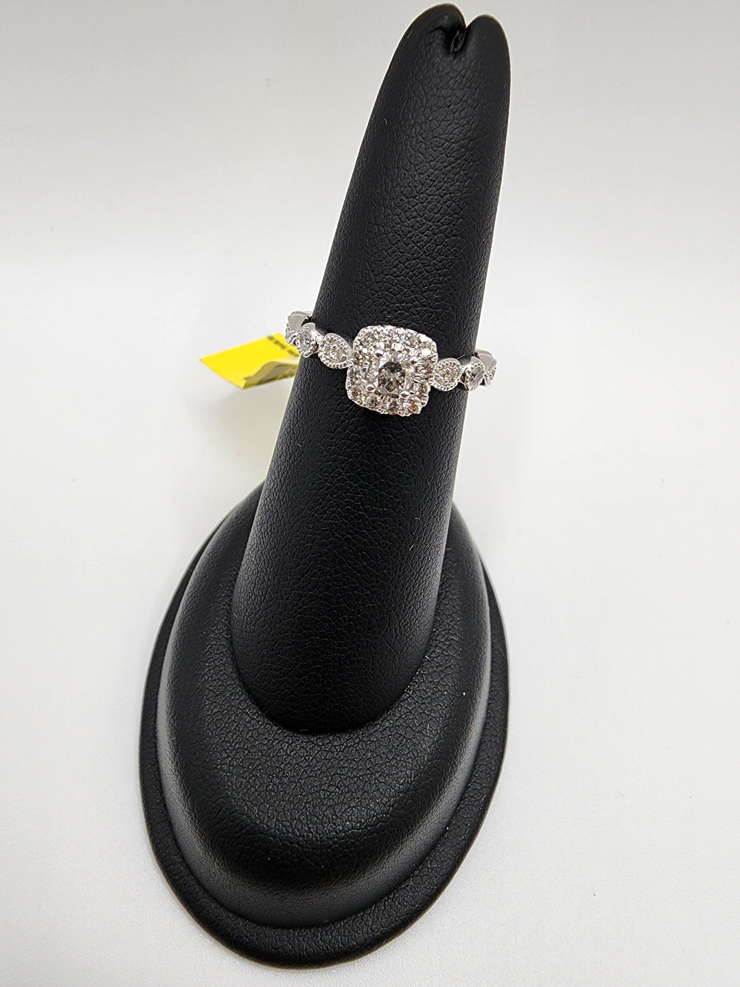 10KT White Gold .50cttw Cluster Solitaire White Diamond Ring