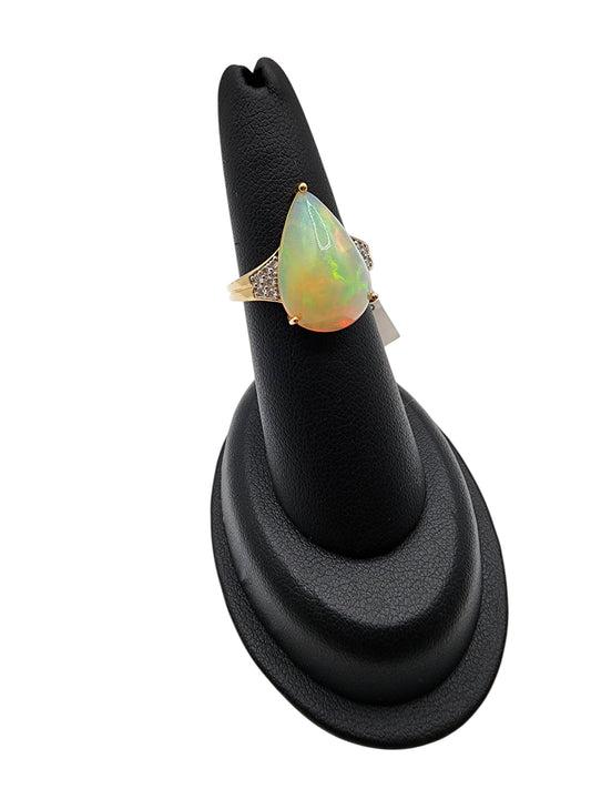 14KT Yellow Gold Pear Shape Opal W/ .15cttw White Diamond Ring