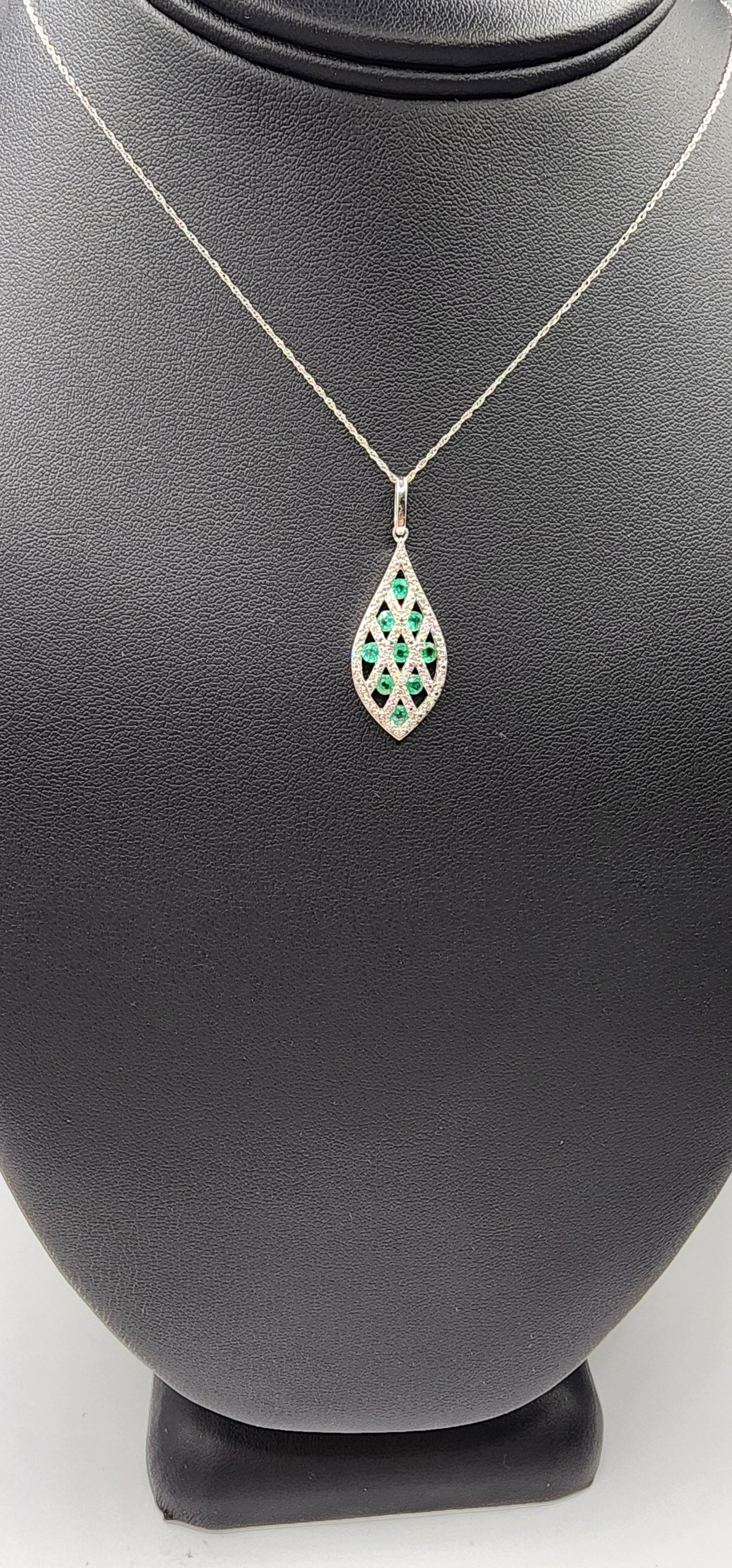 14KT Gold W/Emerald 1.00cttw & Diamond Teardrop And Chain 18"