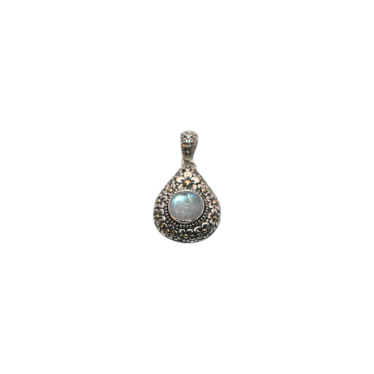 Bali Silver Collection Pendants W/18KT Labradorite Floral Bali