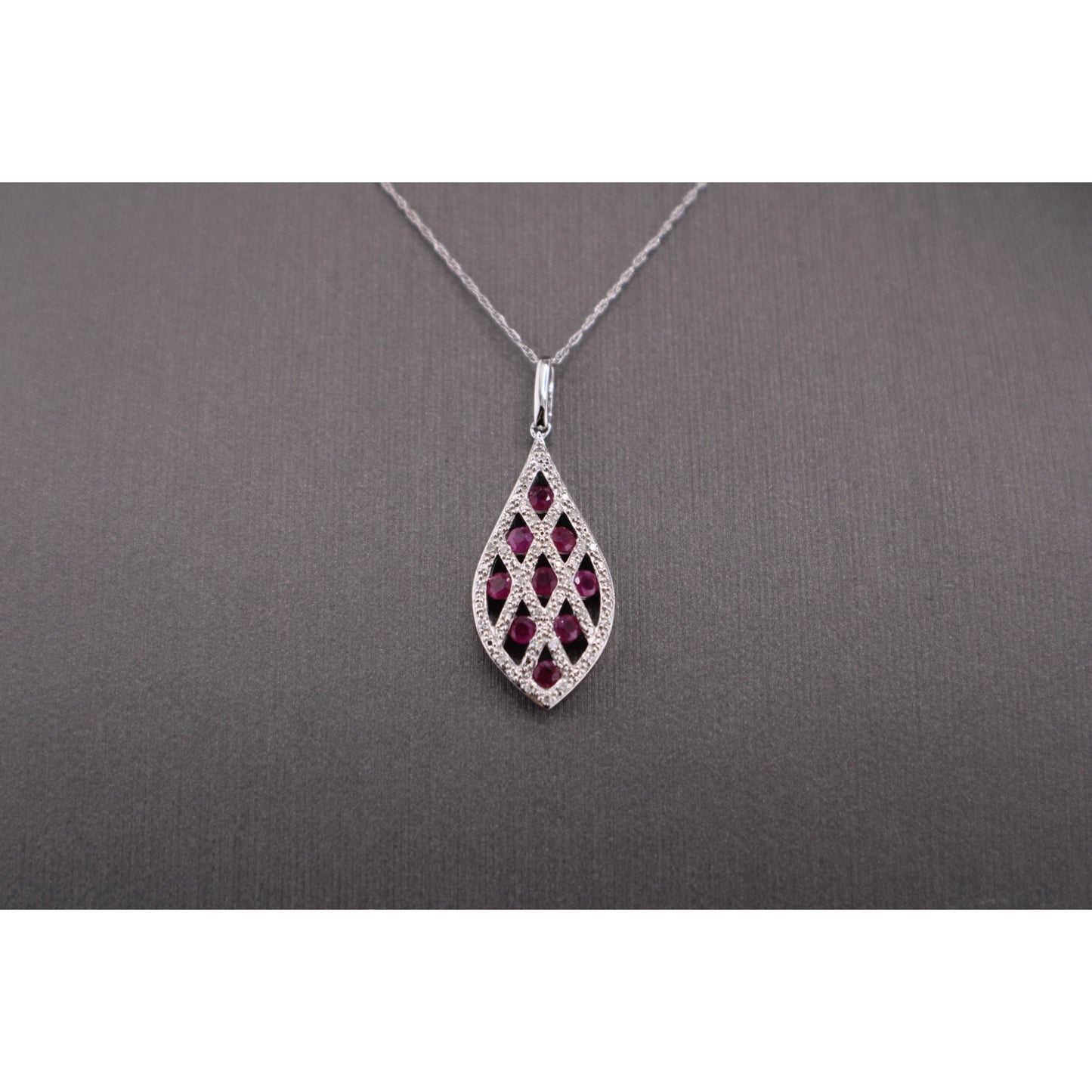 14KT Gold W/Ruby 1.00cttw & Diamond Teardrop And Chain 18"