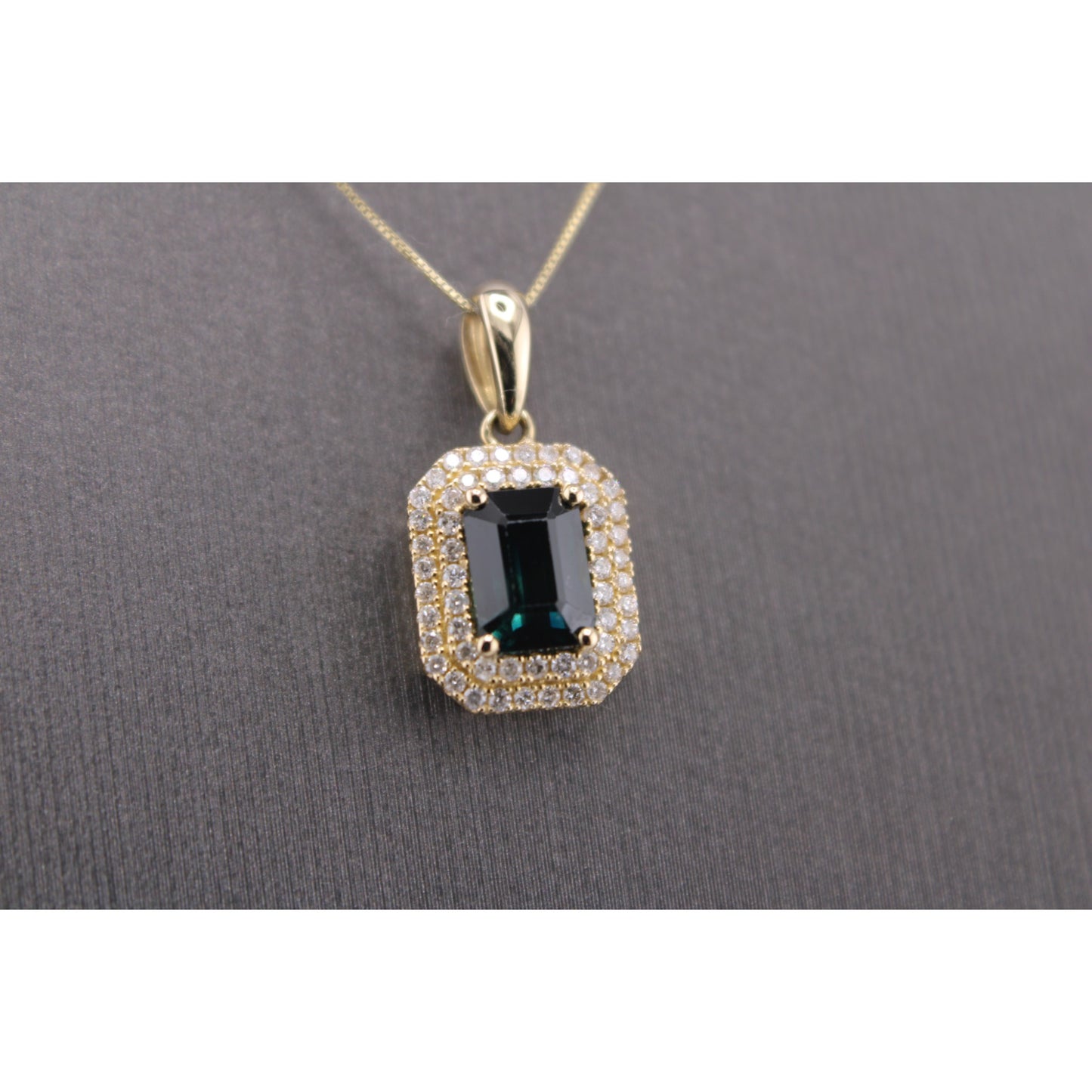14KT Yellow Gold Square W/White Diamond & Sapphire And Chain 18"